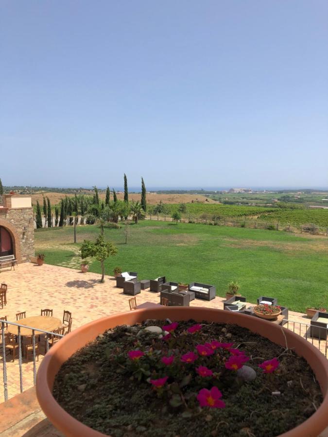 Agriturismo Donna Germana Ciro Marina Bagian luar foto