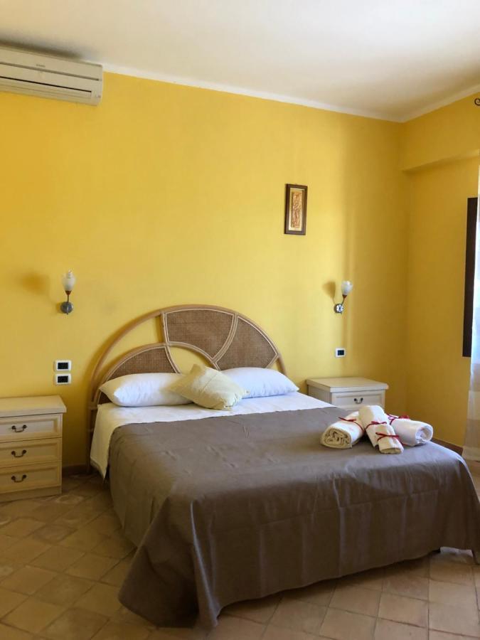 Agriturismo Donna Germana Ciro Marina Bagian luar foto