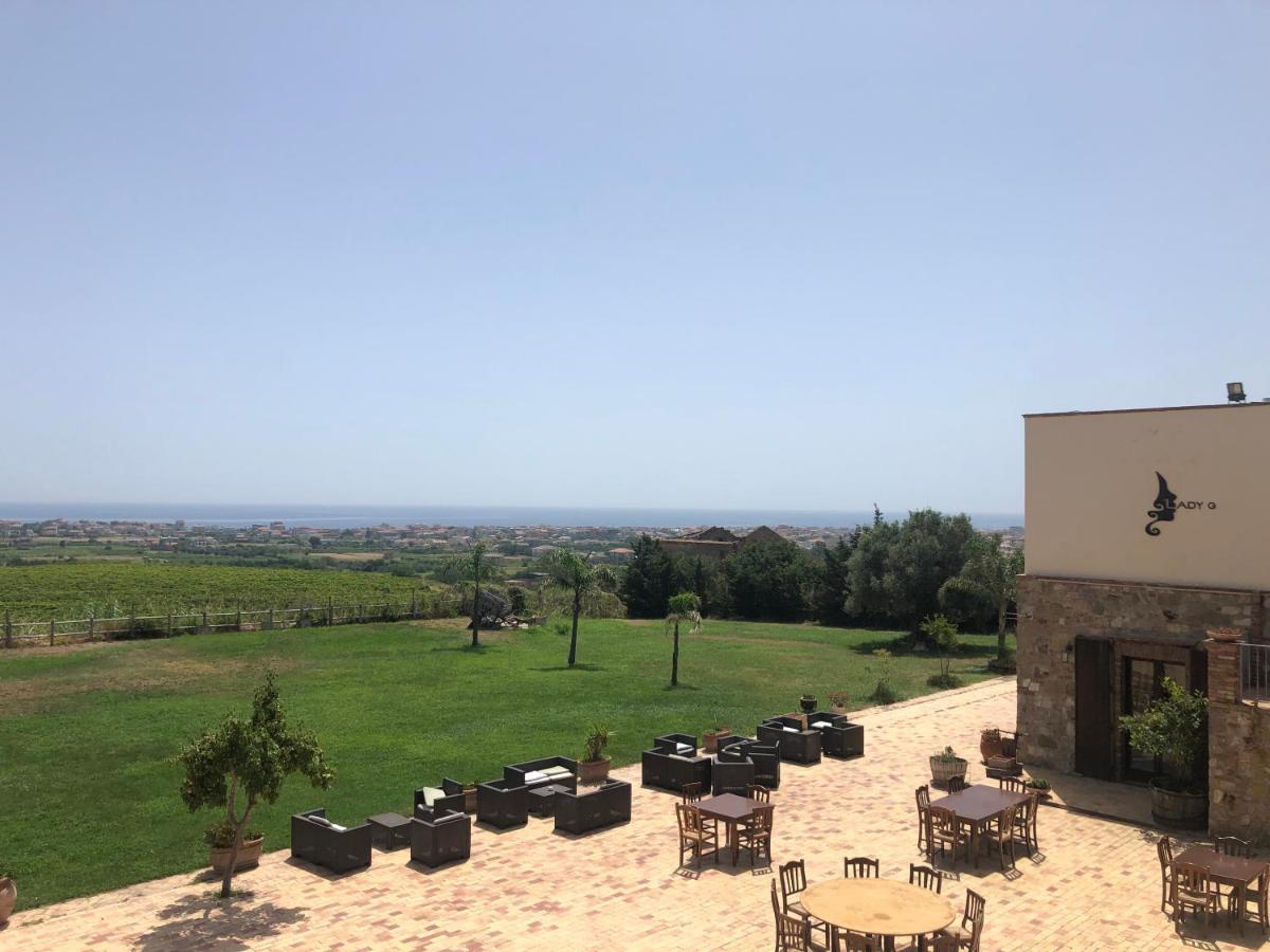 Agriturismo Donna Germana Ciro Marina Bagian luar foto