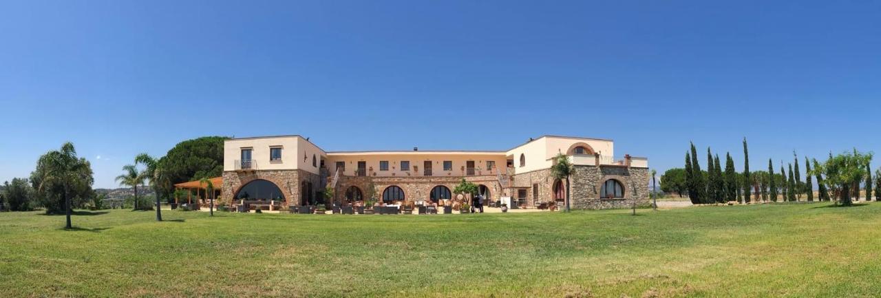 Agriturismo Donna Germana Ciro Marina Bagian luar foto